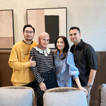 Syahnaz Sadiqah,dan Jeje, bersama Raffi Ahmad dan istrinya Nagita Slavina. (Instagram)